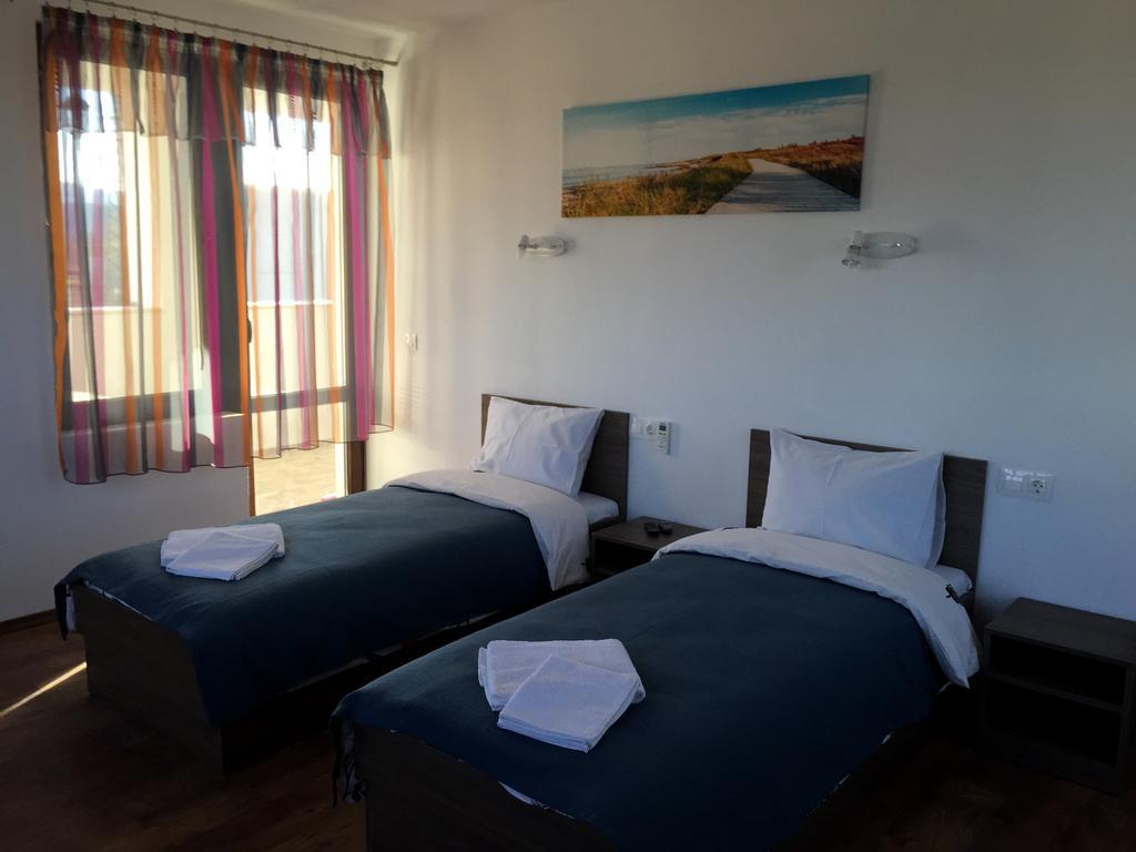 Guest House Hasiendata Pavel Banya Exterior foto